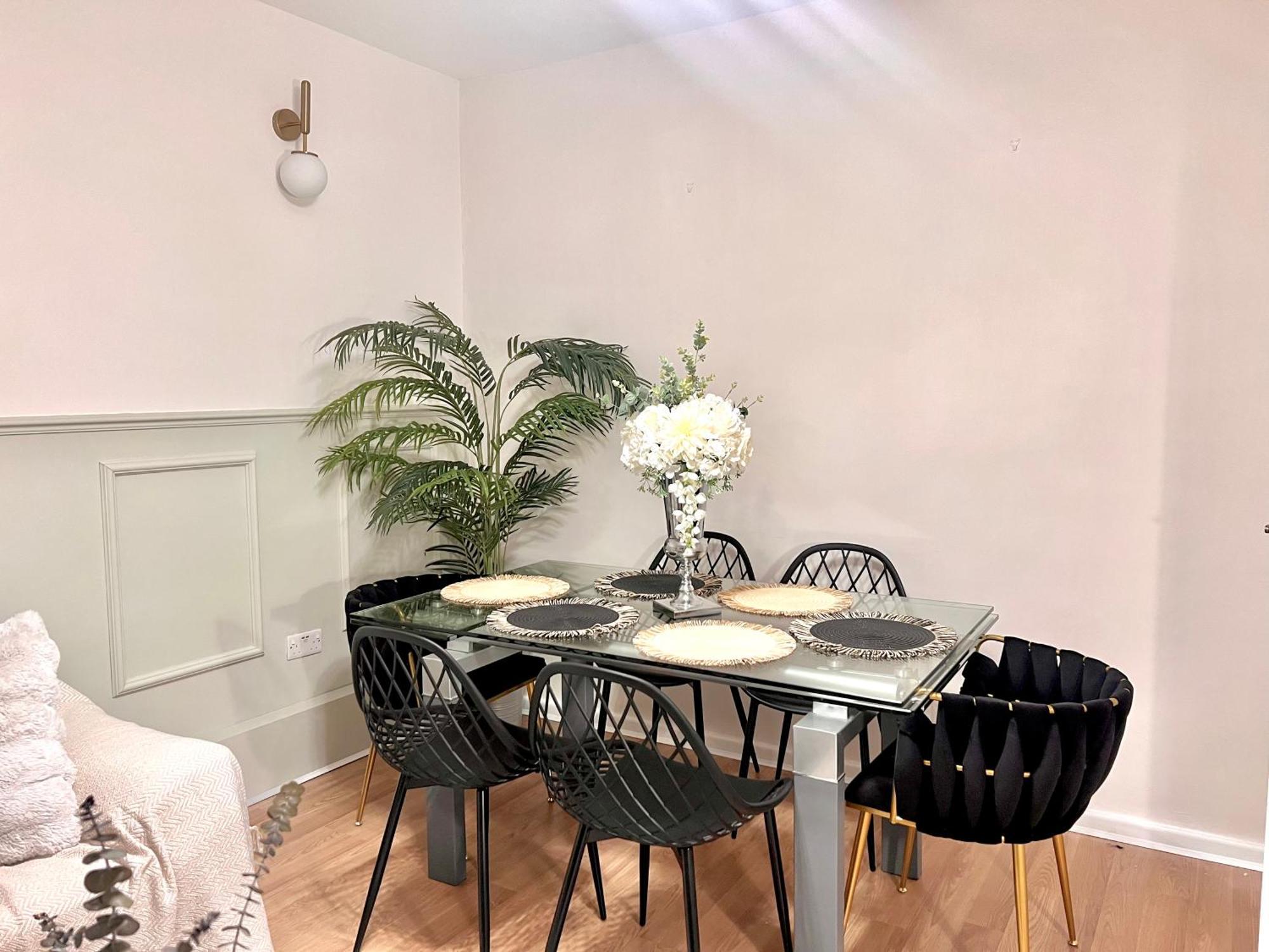 3 Minutes To Tower Of Trendy Shoreditch Recently Refurbished 3 Bedrooms Sleeps 8 Apartament *
