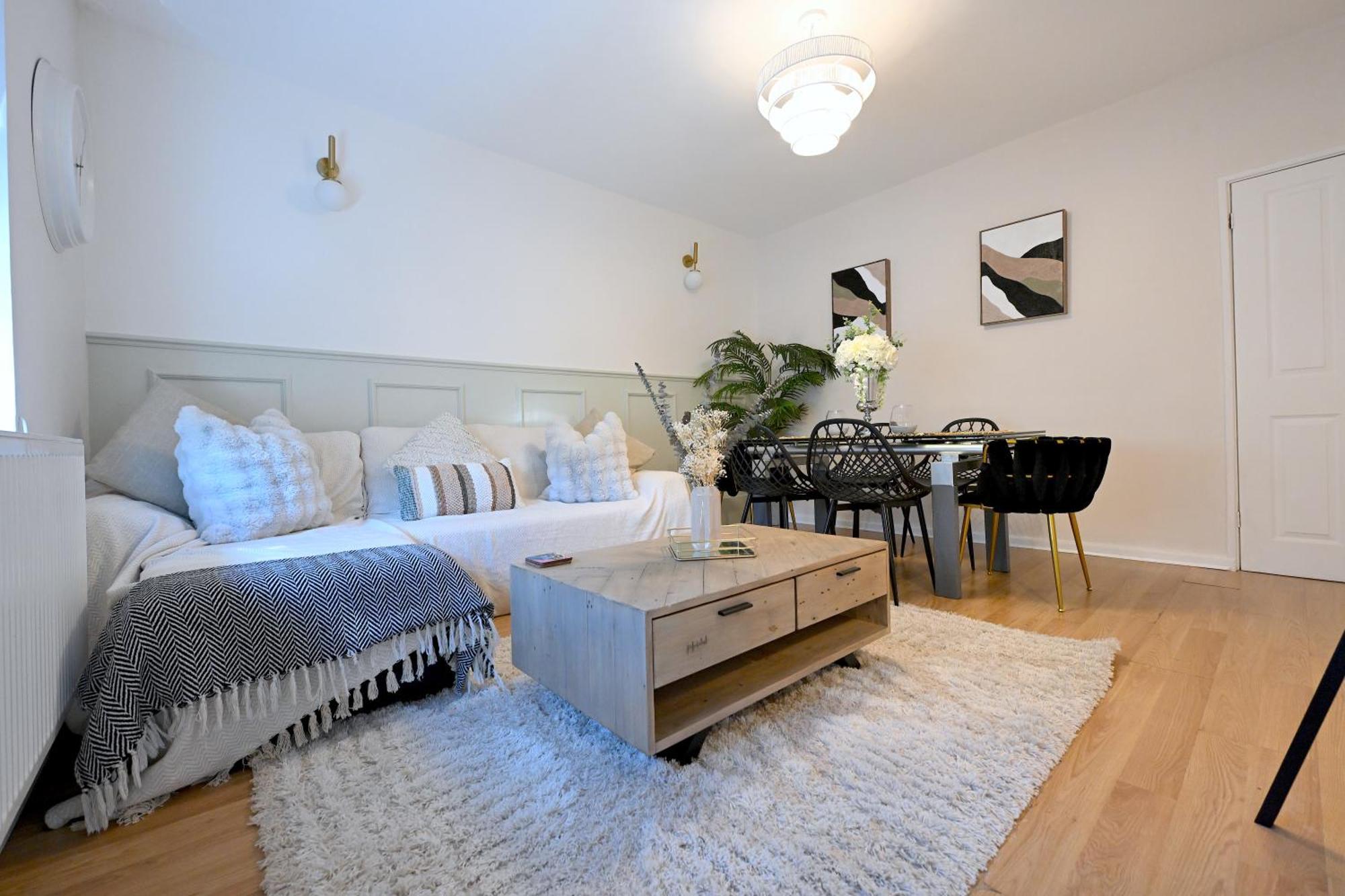Apartament 3 Minutes To Tower Of Trendy Shoreditch Recently Refurbished 3 Bedrooms Sleeps 8 Londra